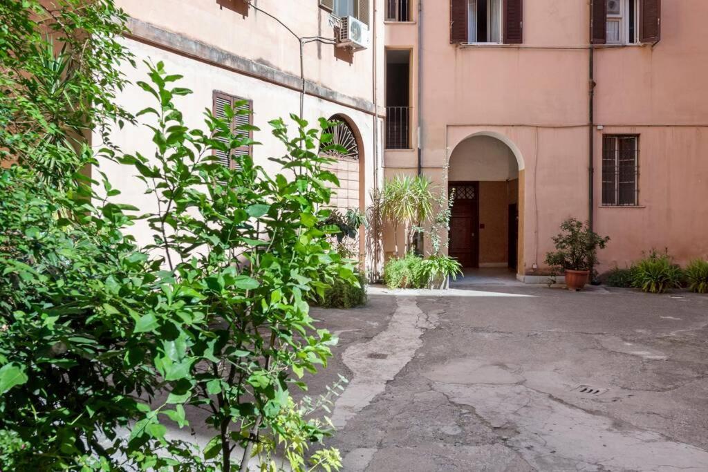 Vlad House, Close The Colosseum Roma Esterno foto